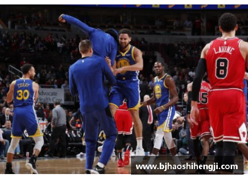 球速体育库里2021年共投进507记三分球创造NBA自然年新纪录